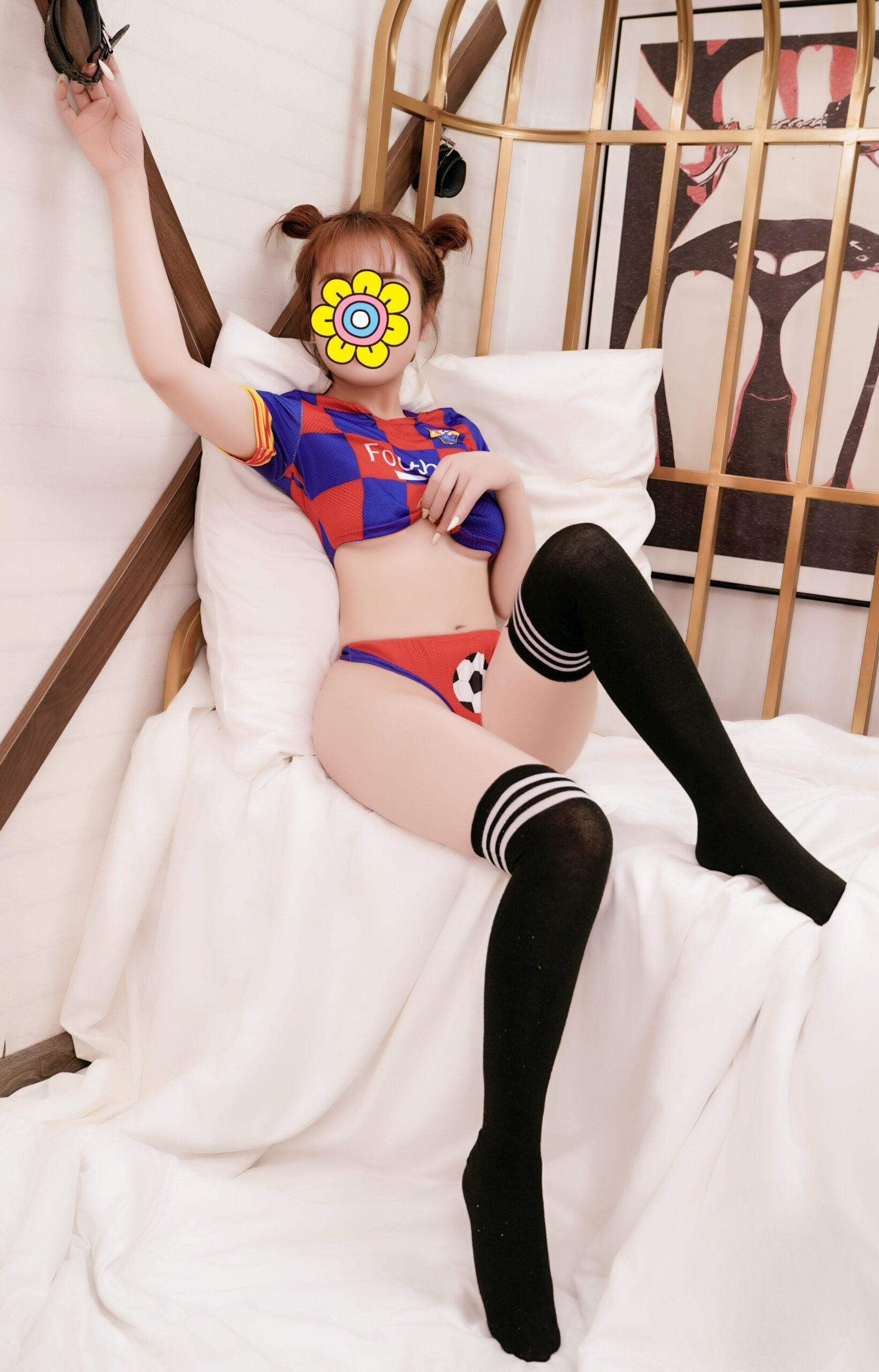 hoa-khoi-thanh-huyen-model-face-cuc-xinh-body-boc-lua-1790041-original_Object Removal