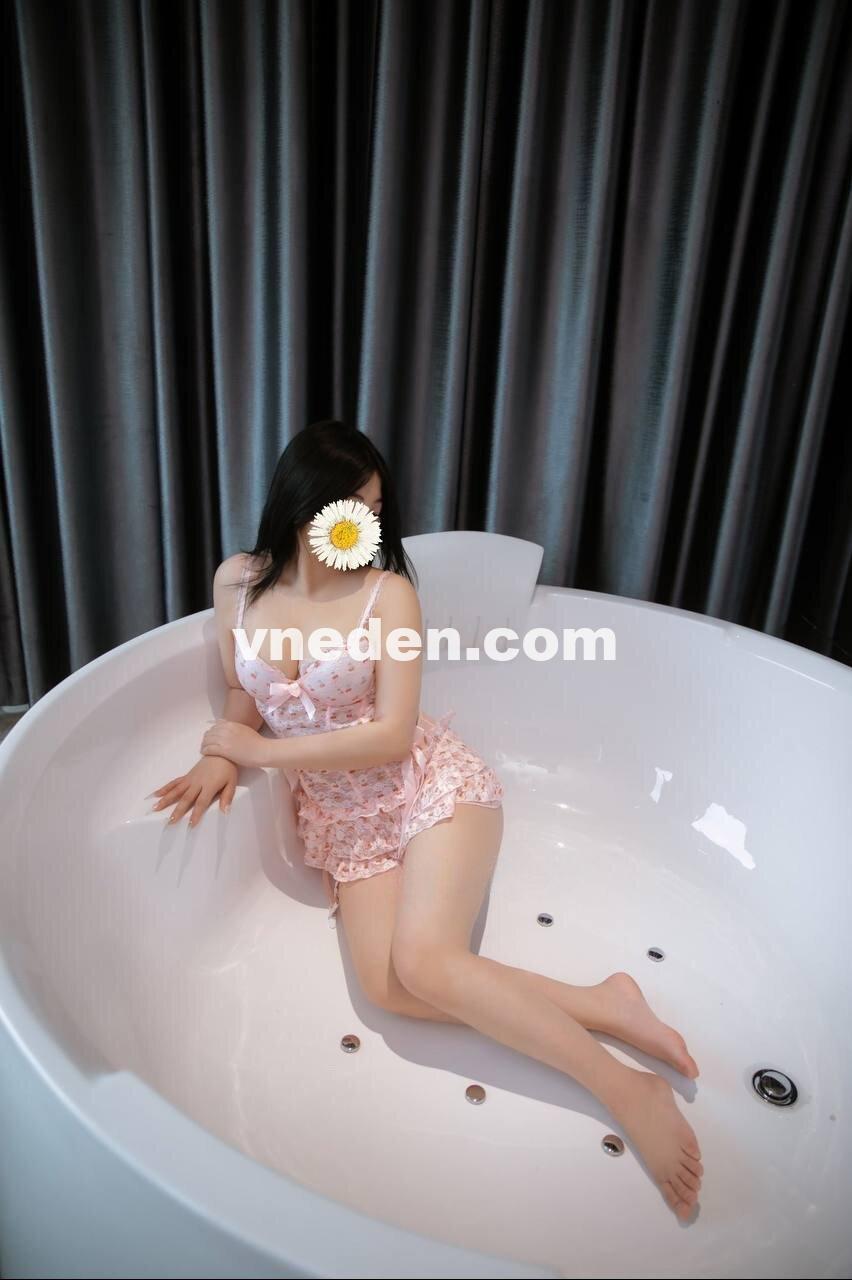 reup-trang-bong-ve-dep-kieu-sa-kho-cuong-3092321-original_Object Removal